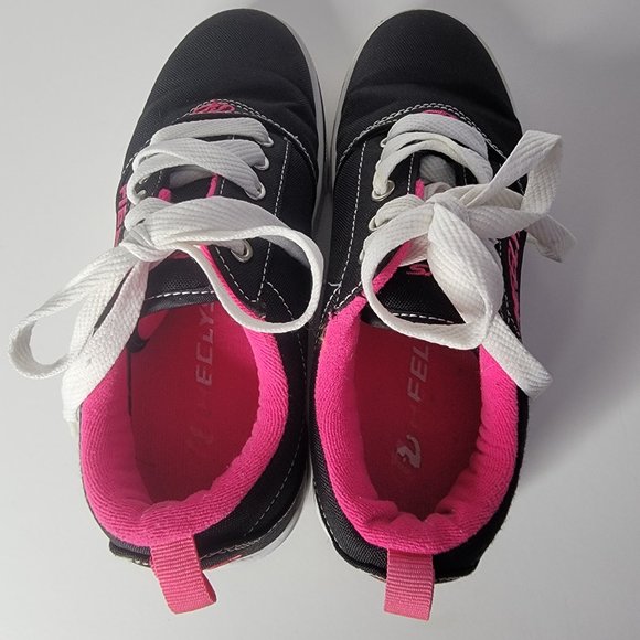 Black And Pink Heelys - Picture 5 of 8